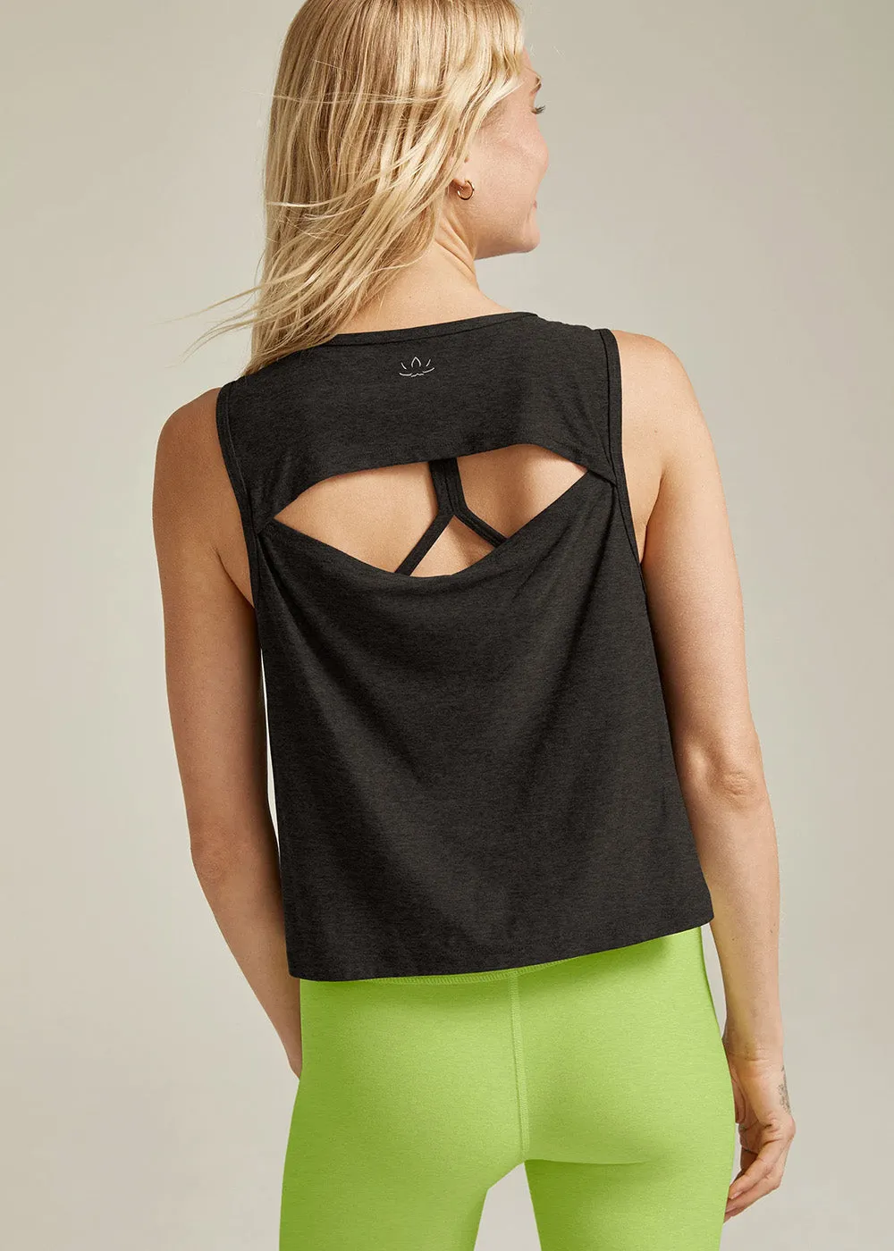 Beyond Yoga Featherweight New View Cropped Tank - Darkest Night